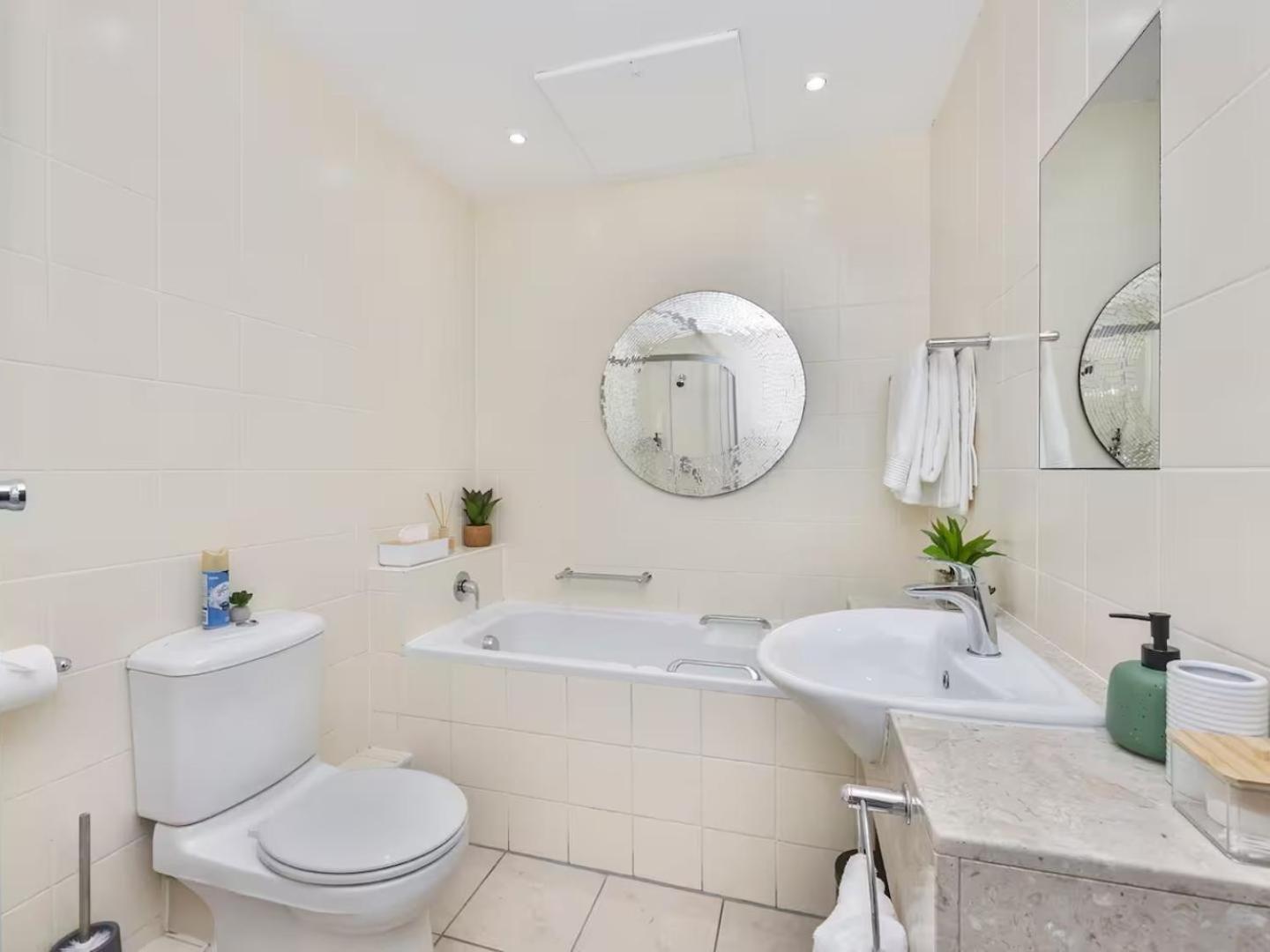 Apartment Feeling Again At Mutual Heights Kapstadt